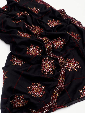 Taj Swiss Lawn Fabric
Machine Balochi With Sequence Embroidery Chadar