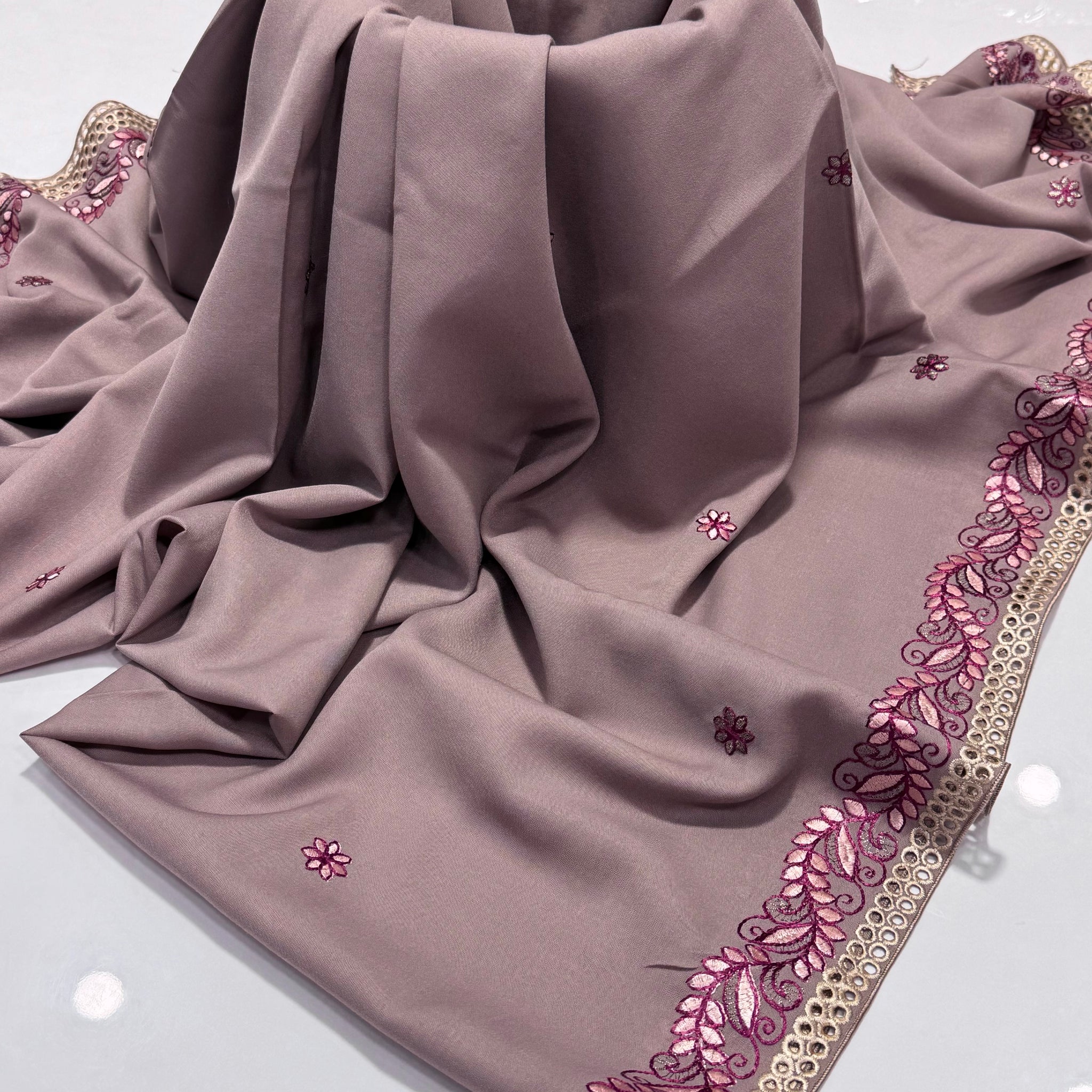 Swiss Lawn Chadar