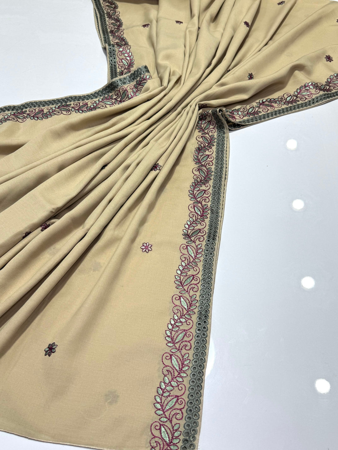 Swiss Lawn Chadar