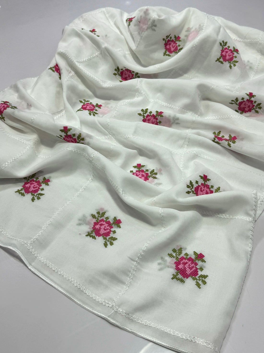Swiss Lawn Chadar