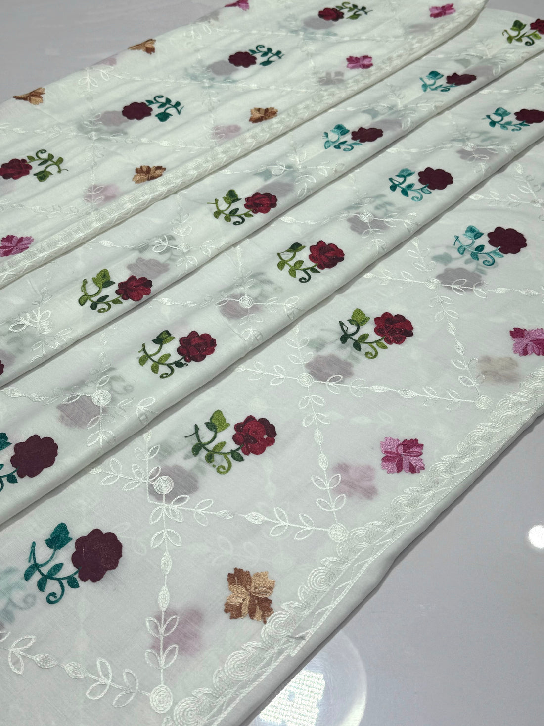 Swiss Lawn Chadar