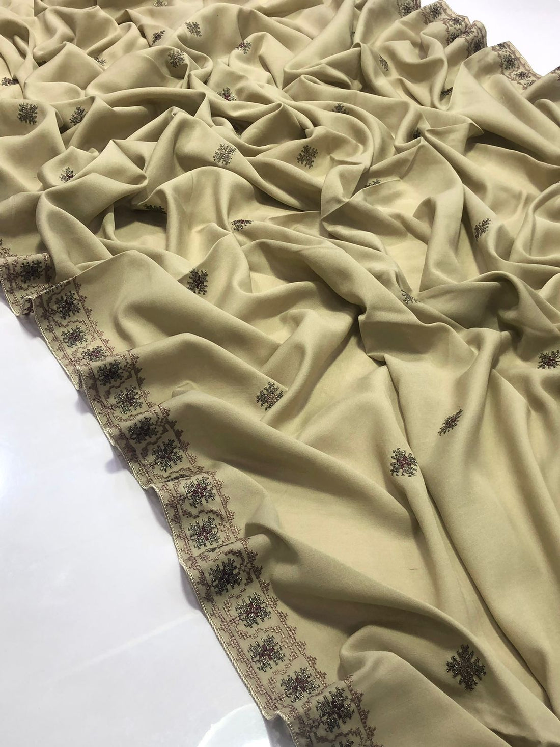 Swiss Lawn Chadar