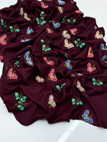 Pashmina Shawl
Machine Cross Stitch Embroidery