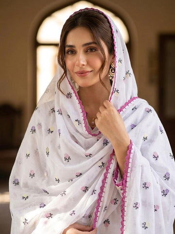 Pure Lawn
Hand Made Multani Embroidery Chadar