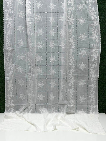 Pure Lawn
Hand Made Multani Embroidery With Tarkashi Chadar