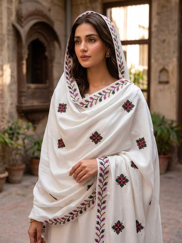 Swiss Lawn
Beautiful Machine Embroidery Chadar
