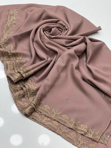 Swiss Lawn Fabric
Elegant And Beautiful Machine Embroidery Chadar