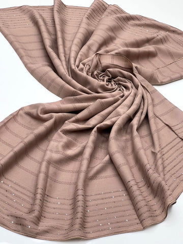 Swiss Lawn Fabric
Beautiful Simple Self Print Chadar