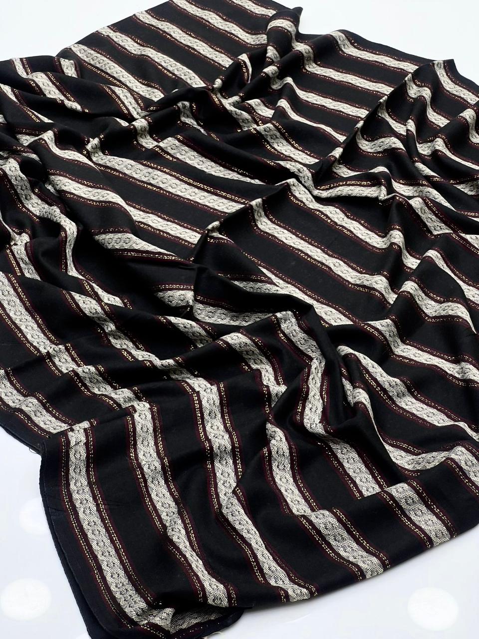 Pashmina Shawl
Elegant And Beautiful Banarsi Shawl