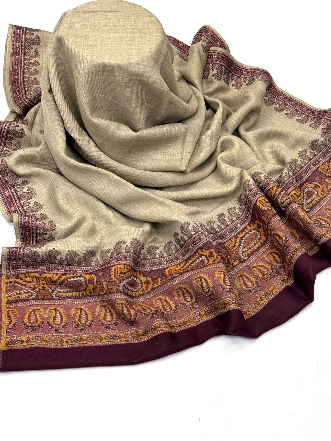 Pashmina Shawl
Beautiful Kani Shawl