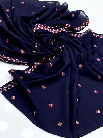 Swiss Lawn Fabric
Machine Embroidery Chadar