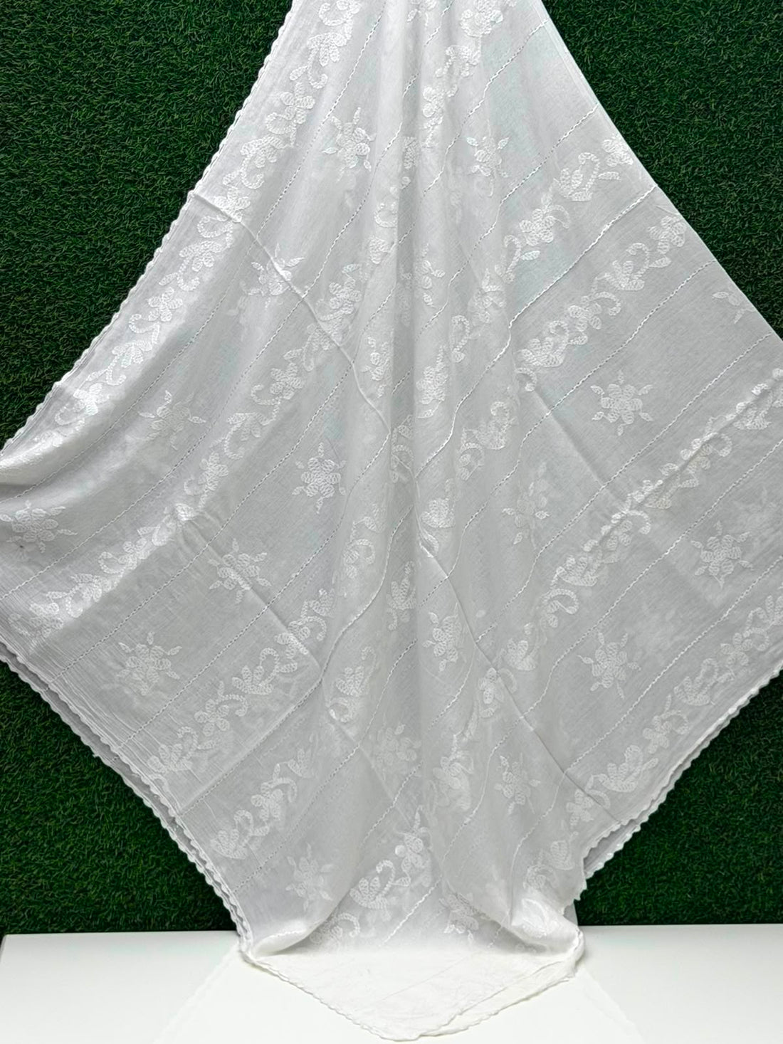 Pure Lawn
Hand Made Multani Embroidery With Tarkashi Chadar