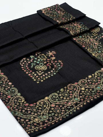 Pashmina Shawl
Hand Made Kashmiri Embroidery With Block Print