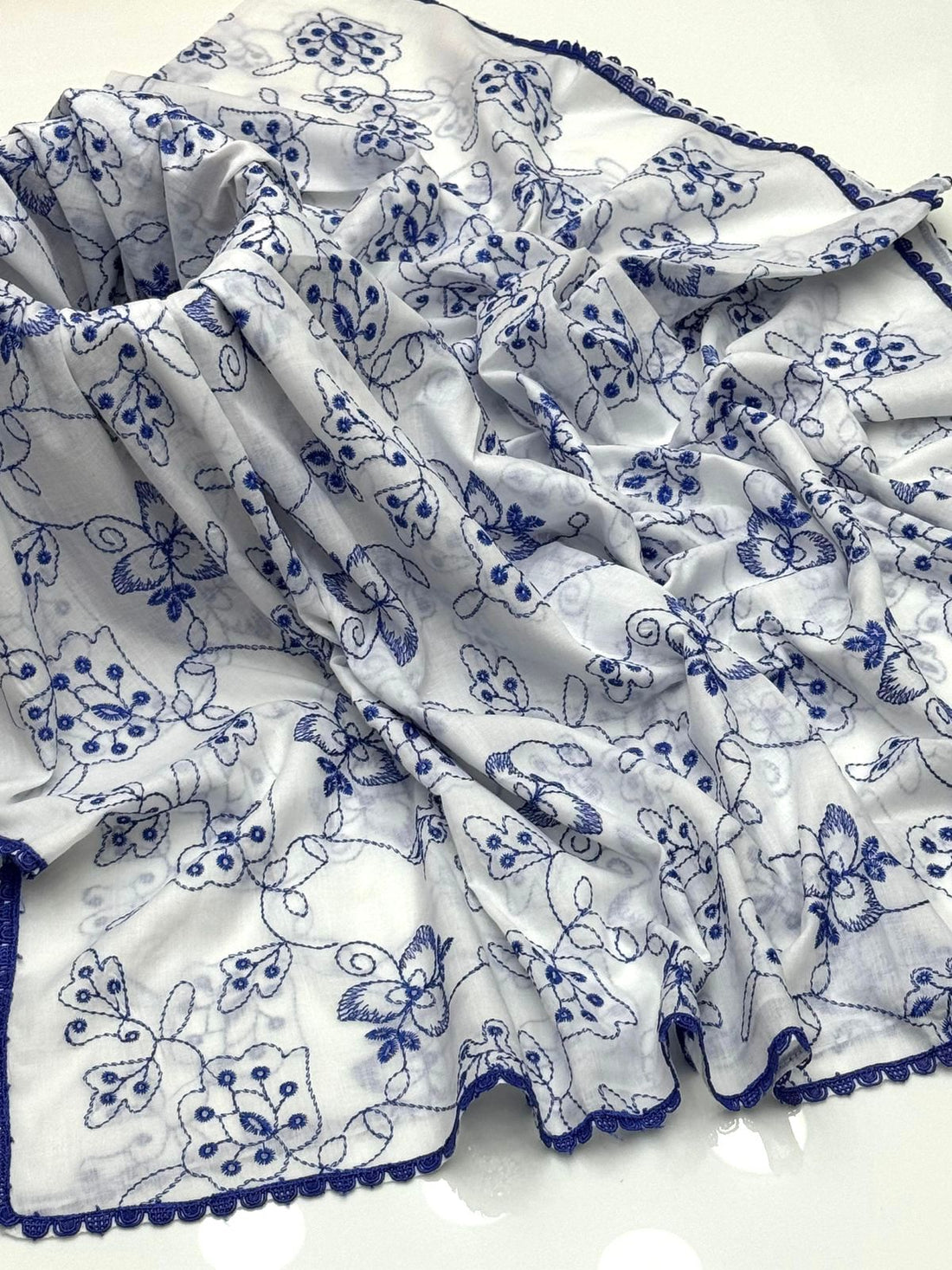 Premium Pure Lawn 
Machine Chicken Kari Embroidery Chadar