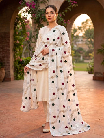 Swiss Lawn
Beautiful Machine Embroidery Chadar