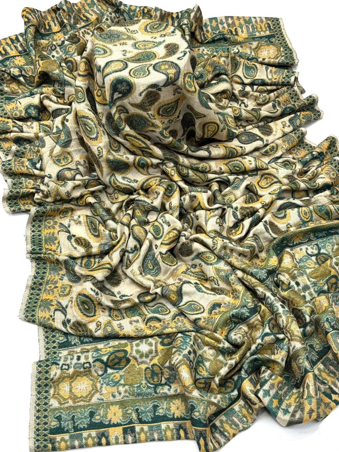 Pashmina Shawl
Beautiful Trendy Kani Shawl