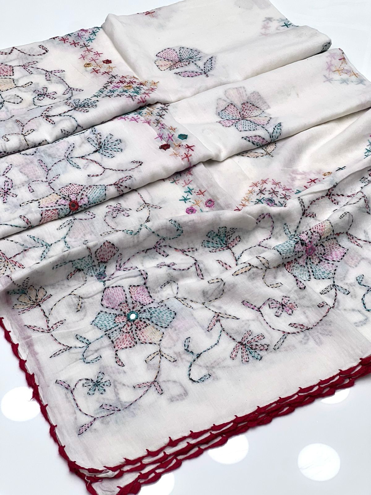 Pure Lawn
Multani Hand Made Embroidered Chadar
