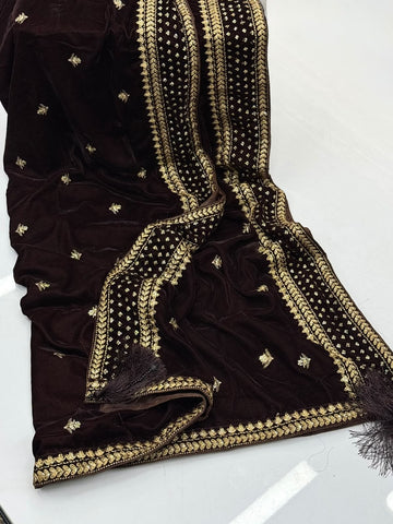 9000 Micro Velvet Shawl
Beautiful Zarri Work Bridal Shawl