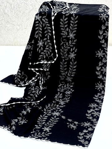 Pure Lawn Fabric
Hand Made Multani Embroidery Chadar