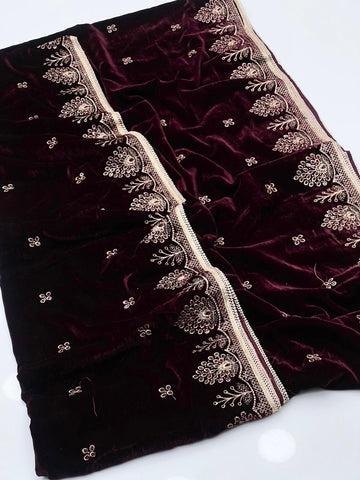 Velvet Shawl
Machine Sequence Embroidered With Tilla Thread