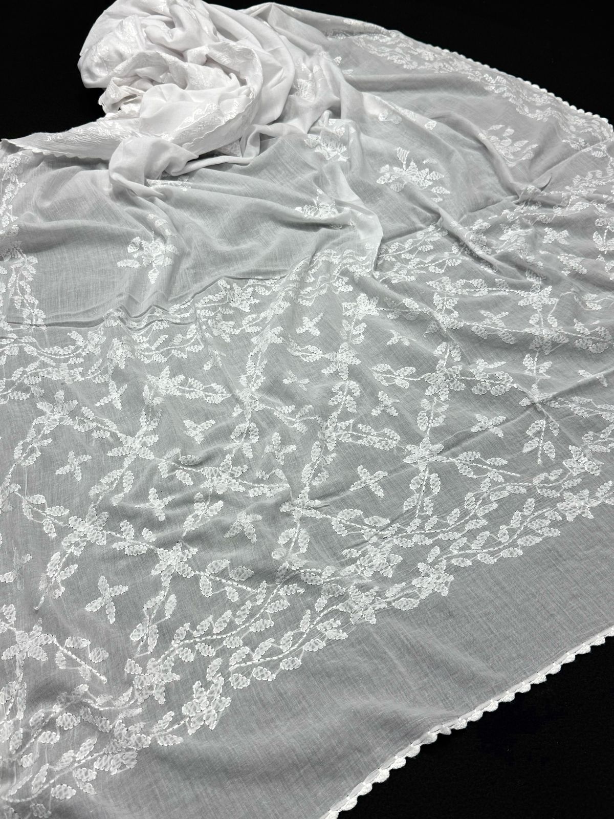 Elegant And Beautiful Multani Hand Made Embroidered Pure Lawn Chadar