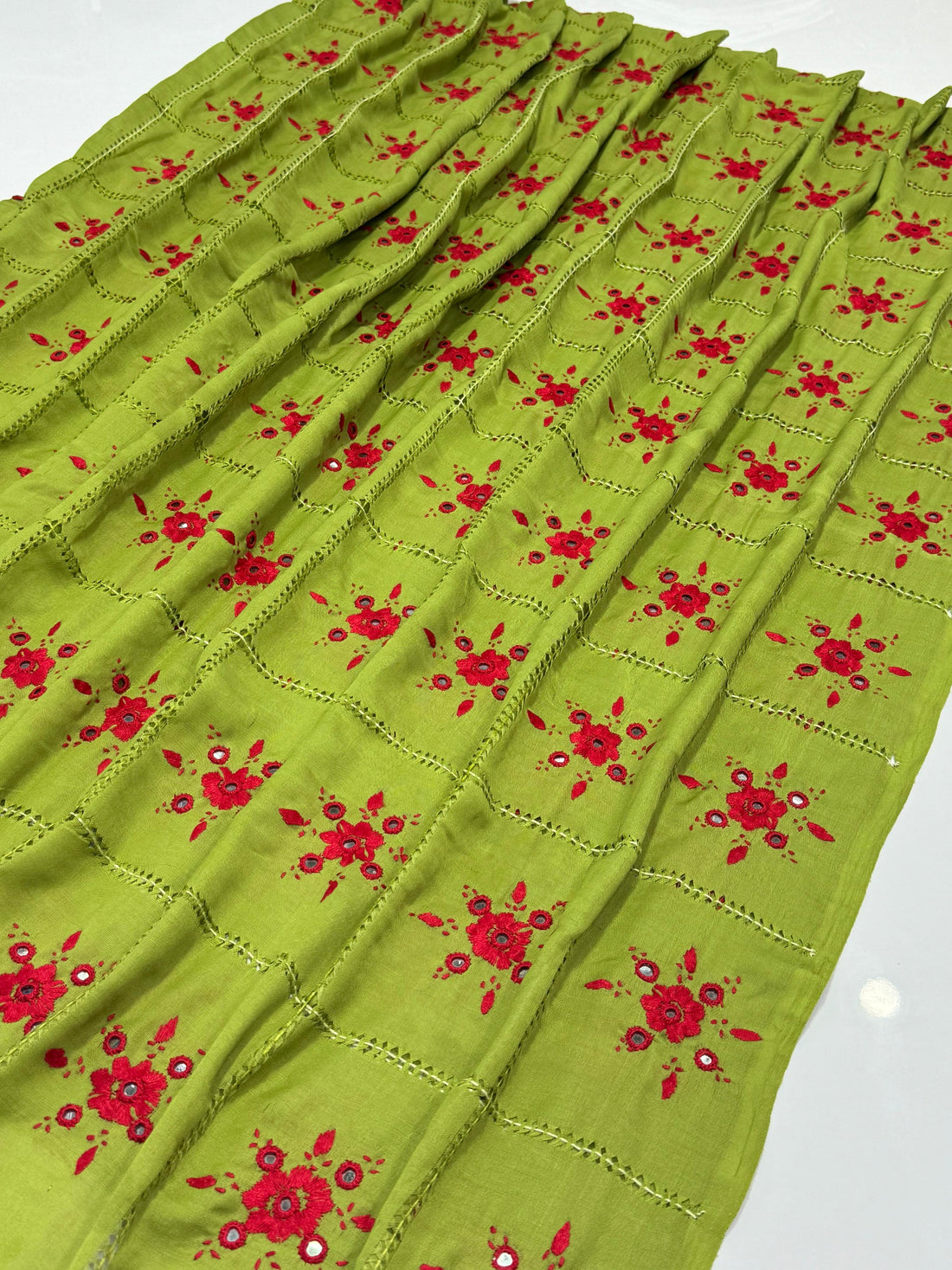 Swiss Lawn Chadar