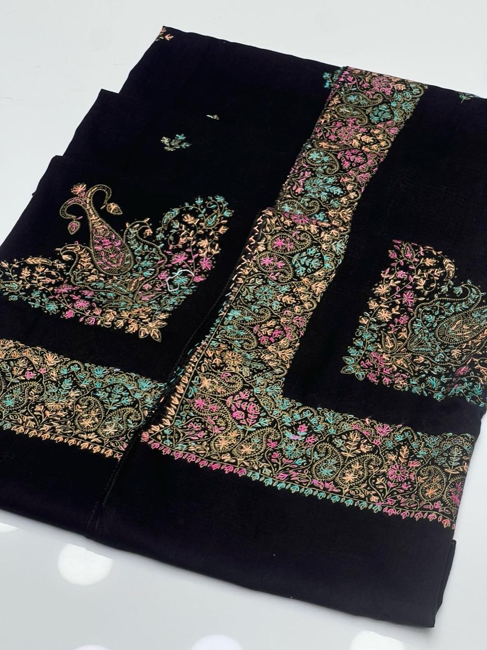 Pure Lawn Stuff 
Kashmiri Hand Made Embroidery With Block Print Chadar