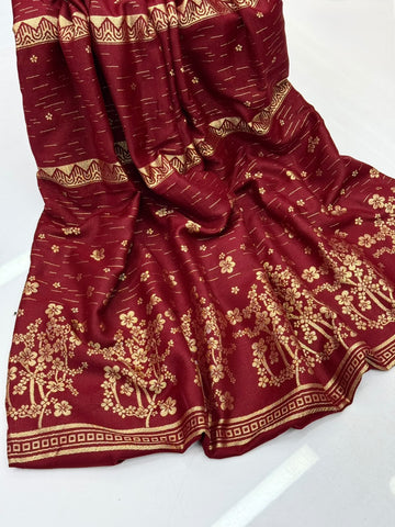 Pashmina Shawl
Beautiful Bnarsi Shawl