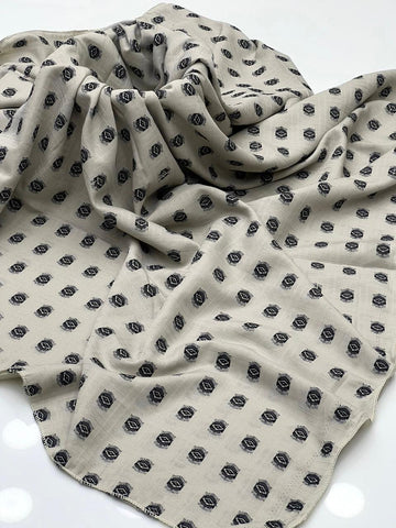 Swiss Lawn Fabric
Banarsi Jacquard Chadar