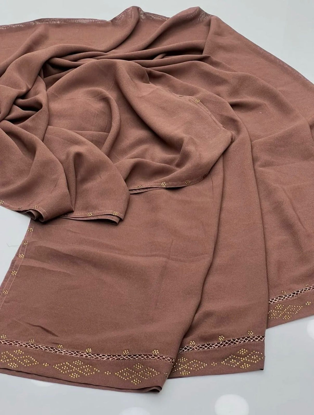 Korean Georgette Fabric
Stones Work 1 Sided Border Chadar