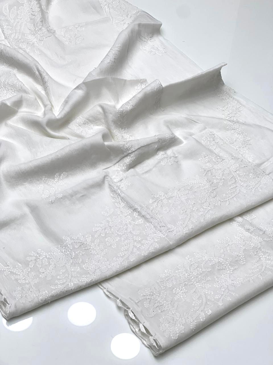 Pure Lawn
Hand Made Multani Embroidery Chadar