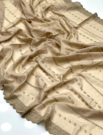 Pure Lawn Fabric
Machine Chicken Embroidery Chadar