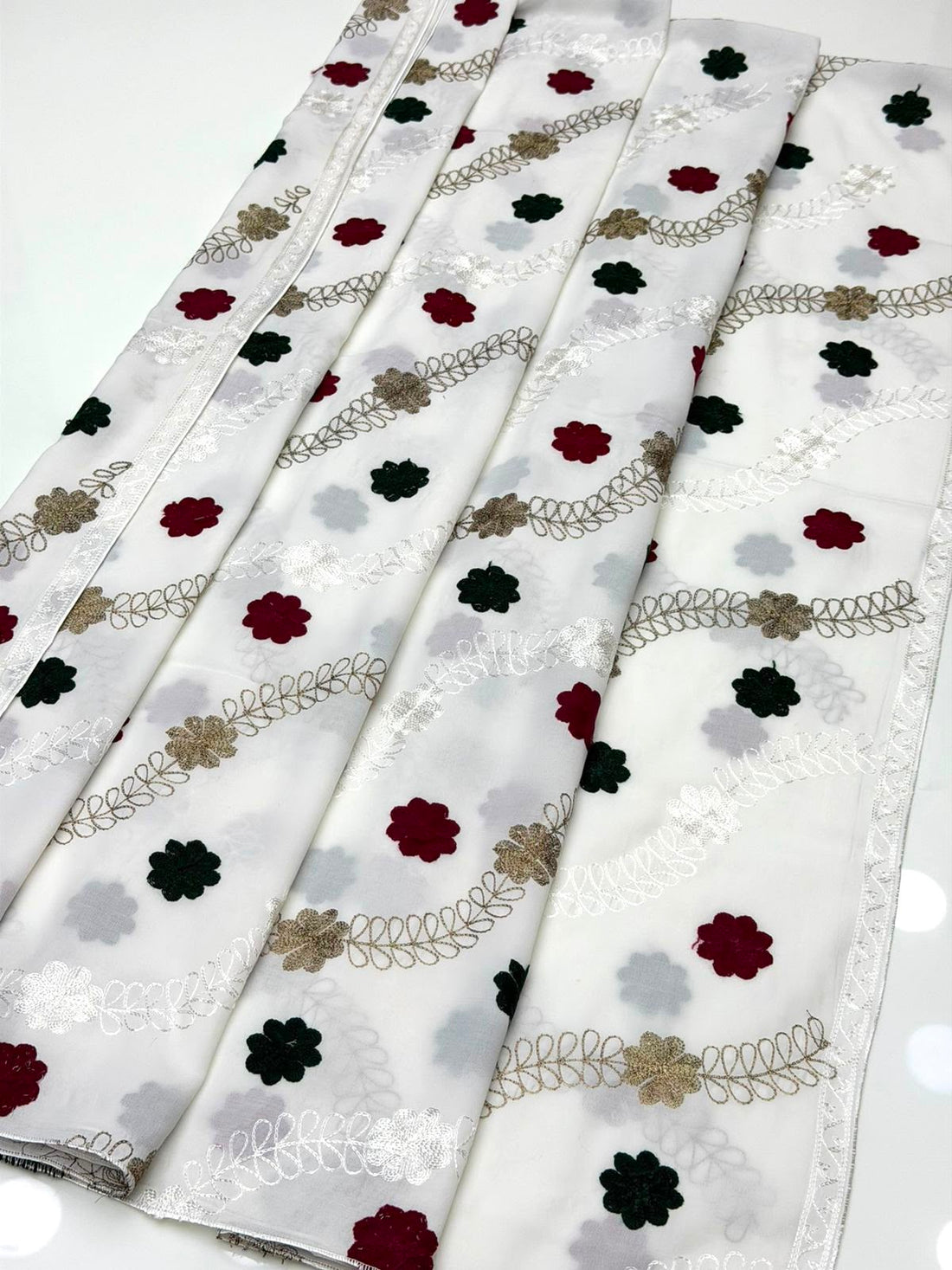 Swiss Lawn
Beautiful Machine Embroidery Chadar