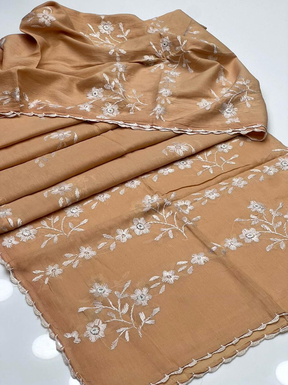 Pure Lawn
Hand Made Multani Embroidery With Mirror Chadar