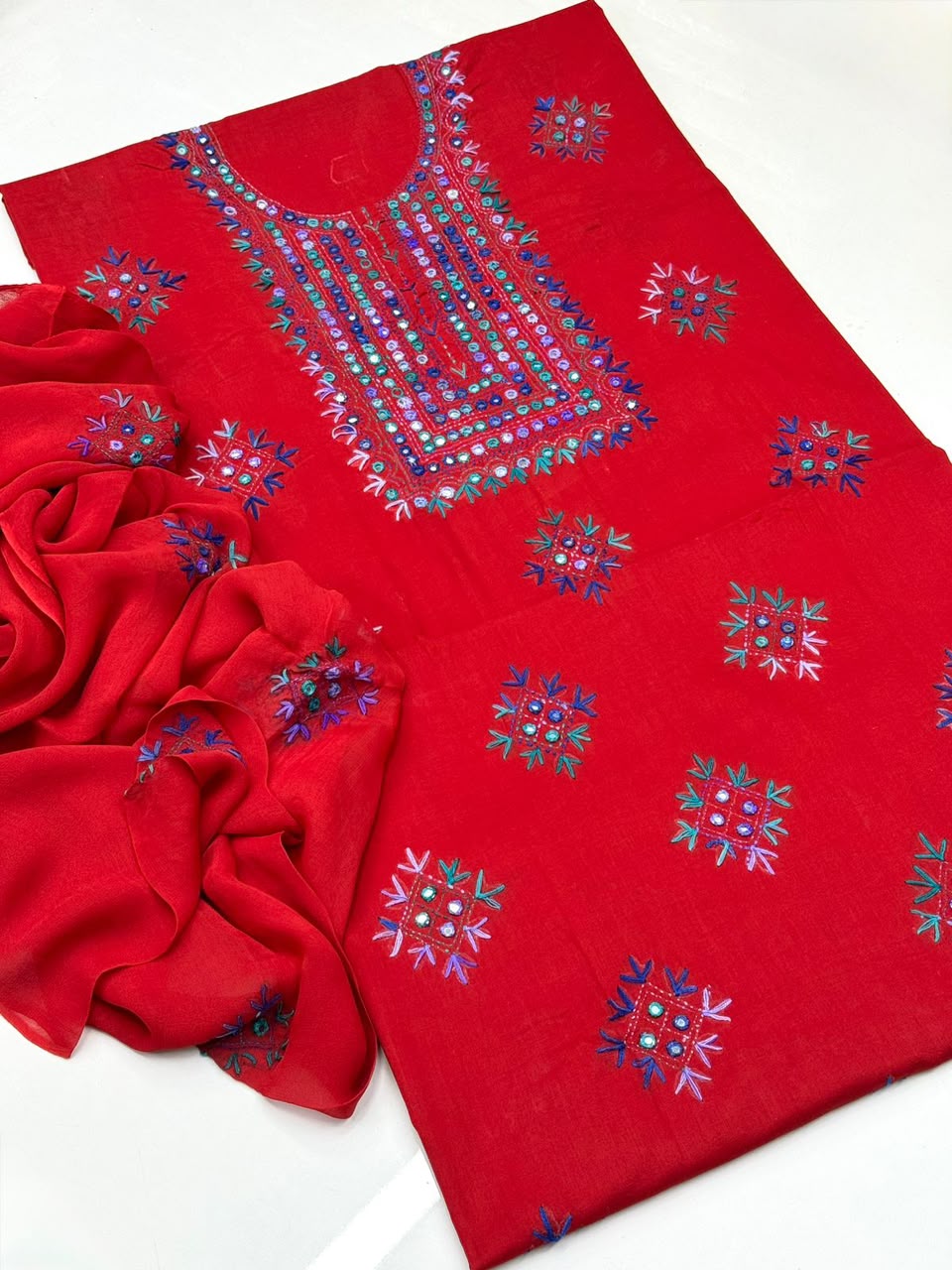 Lawn Summer Collection 
Traditional Hand Made Multani Embriodery 3 Piece Dress