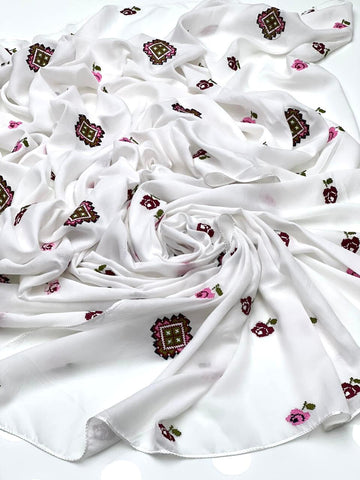 Swiss Lawn Fabric
Machine Cross Stitch Embroidery Chadar