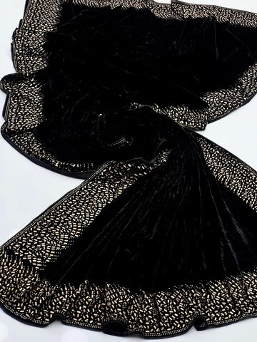Micro Velvet Shawl
Elegant And Beautiful Stones Work
9000 Micro Velvet