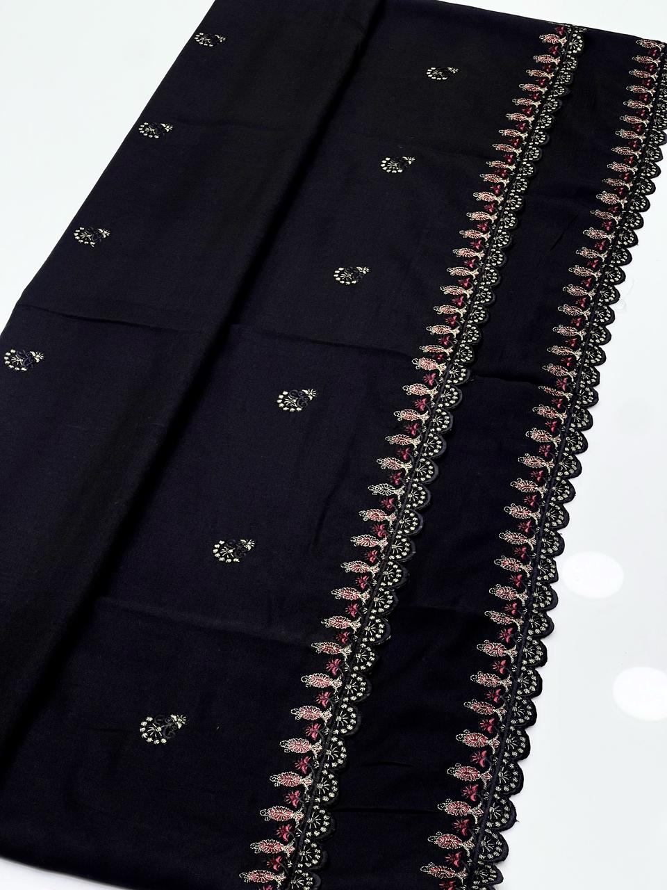 Swiss Lawn Fabric
Elegant And Beautiful Machine Embroidery chadar