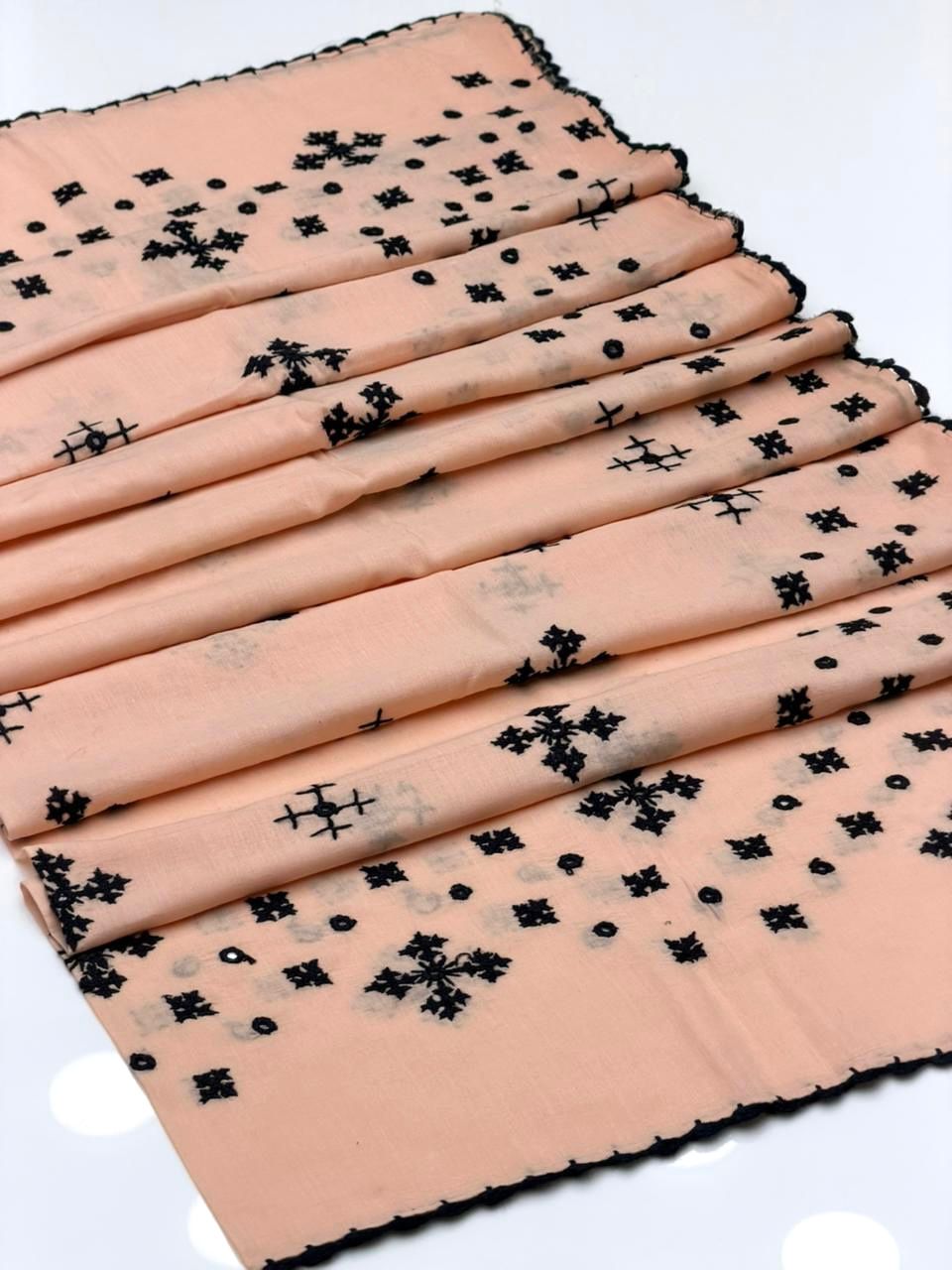 Pure Lawn
Hand Made Sindhi Embroidery With Mirror Chadar