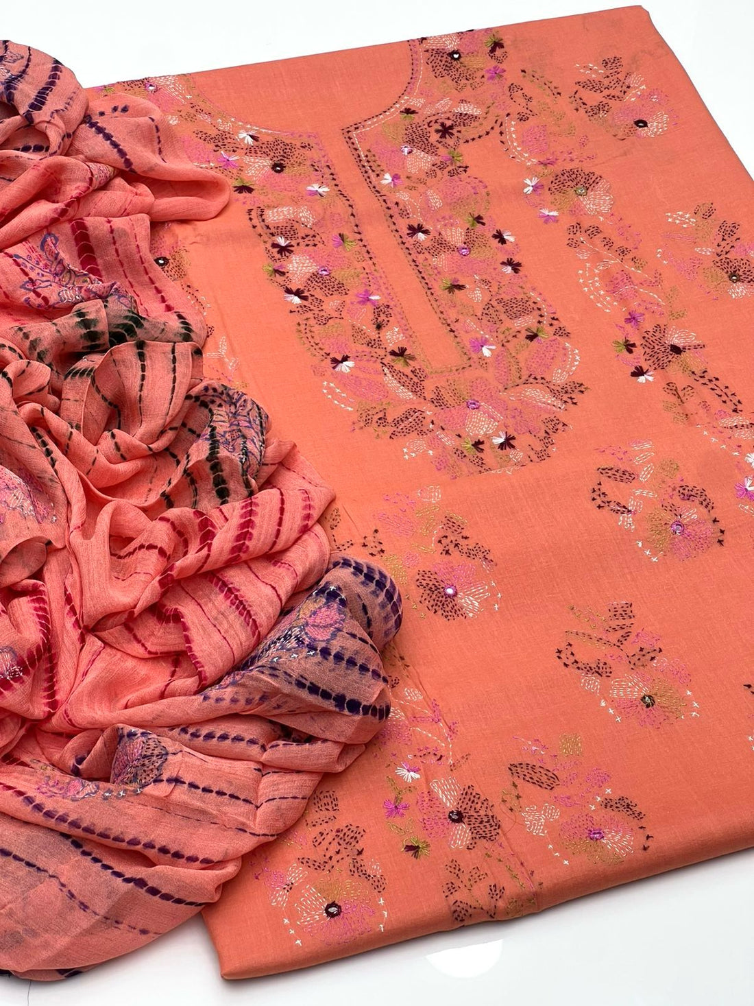 Traditional Hand Made Multani Embroidery 
3 Pieces Suit 
Tie And Dye Chunri Chiffon Duppatta Heavy Boti Style Along With Trouser