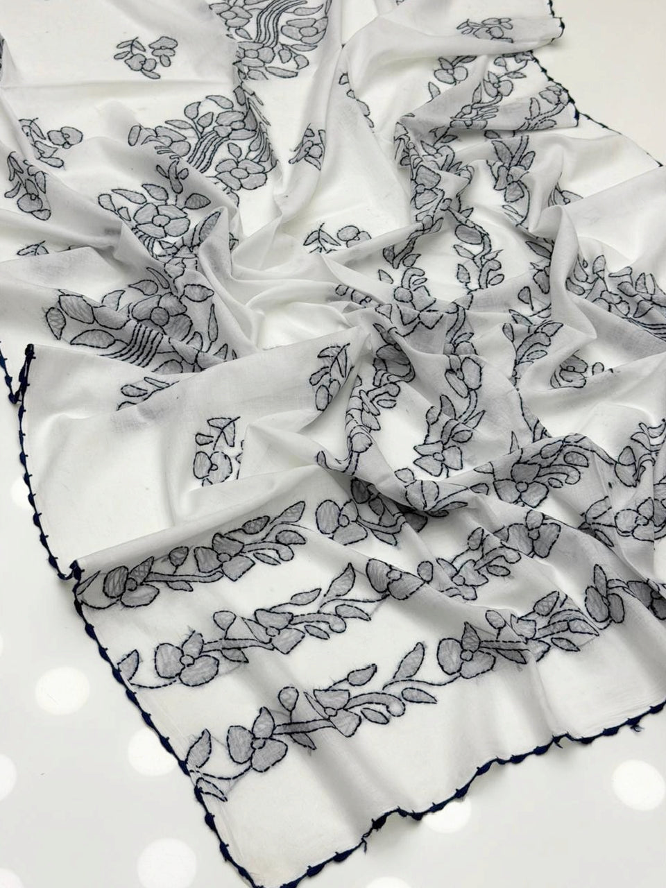 Pure Lawn
Hand Made Multani Embroidery Chadar
