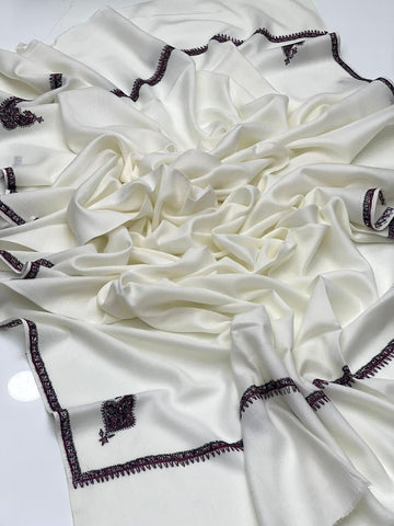 Pashmina
Hand Made Kashmiri Embroidery With Block Print Shawl