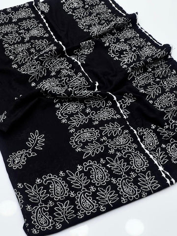 Pure Lawn
Hand Made Multani Embroidery Chadar