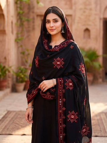 Swiss Lawn
Machine Balochi Embroidery Chadar