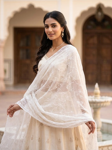 Multani Chiffon Duppate
Beautiful Hand Made Multani Embroidered Duppate