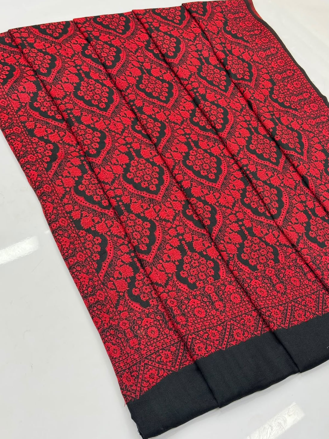 Pashmina Shawl
Beautiful Kani Shawl
