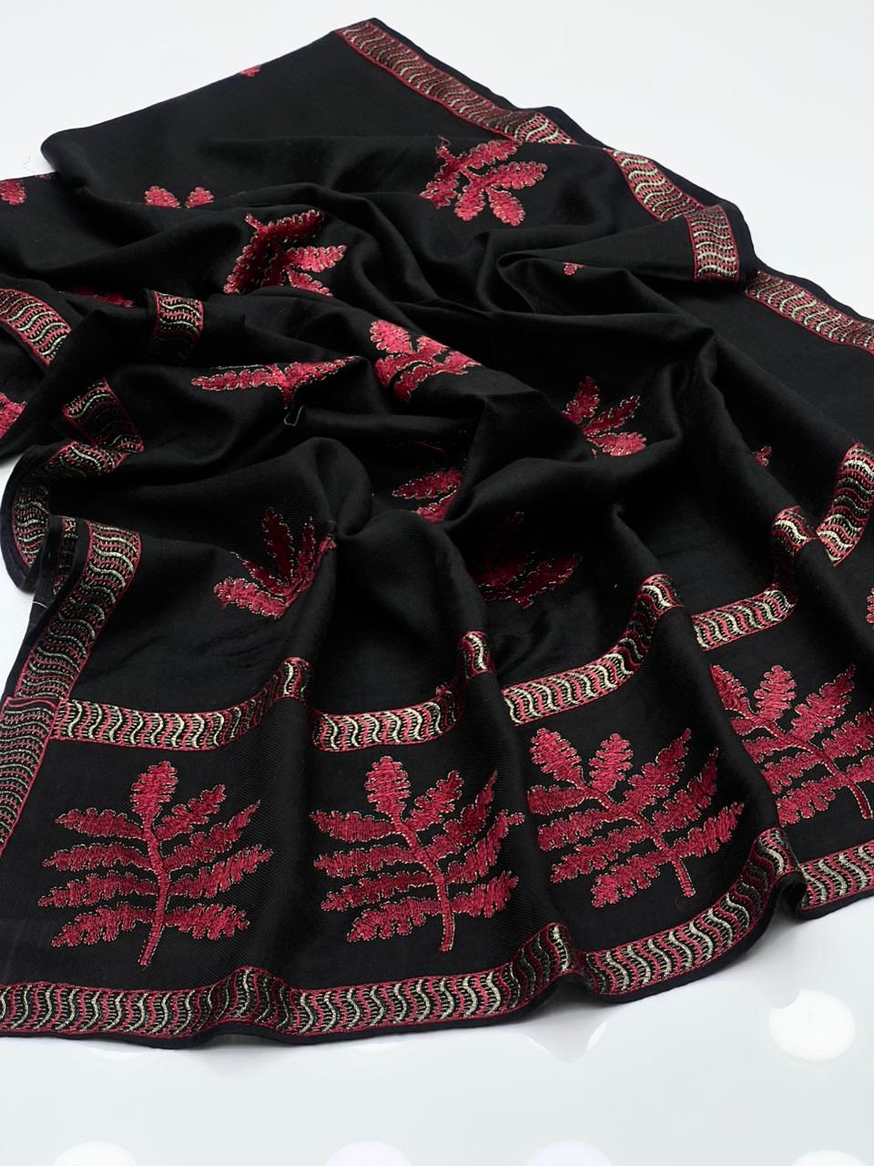 Pashmina
Machine Made Embroidery Shawl