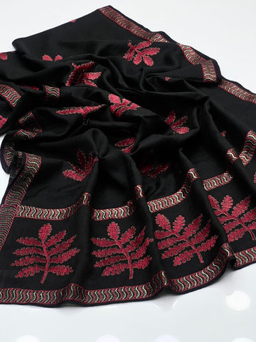 Pashmina
Machine Made Embroidery Shawl