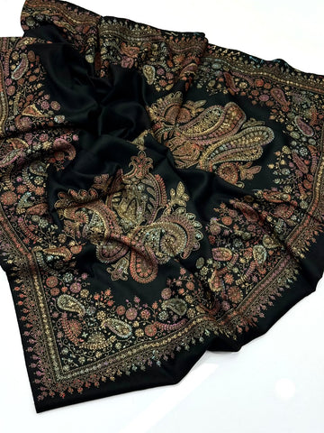 Pashmina Shawl
Hand Made Kashmiri Embroidery With Block Print