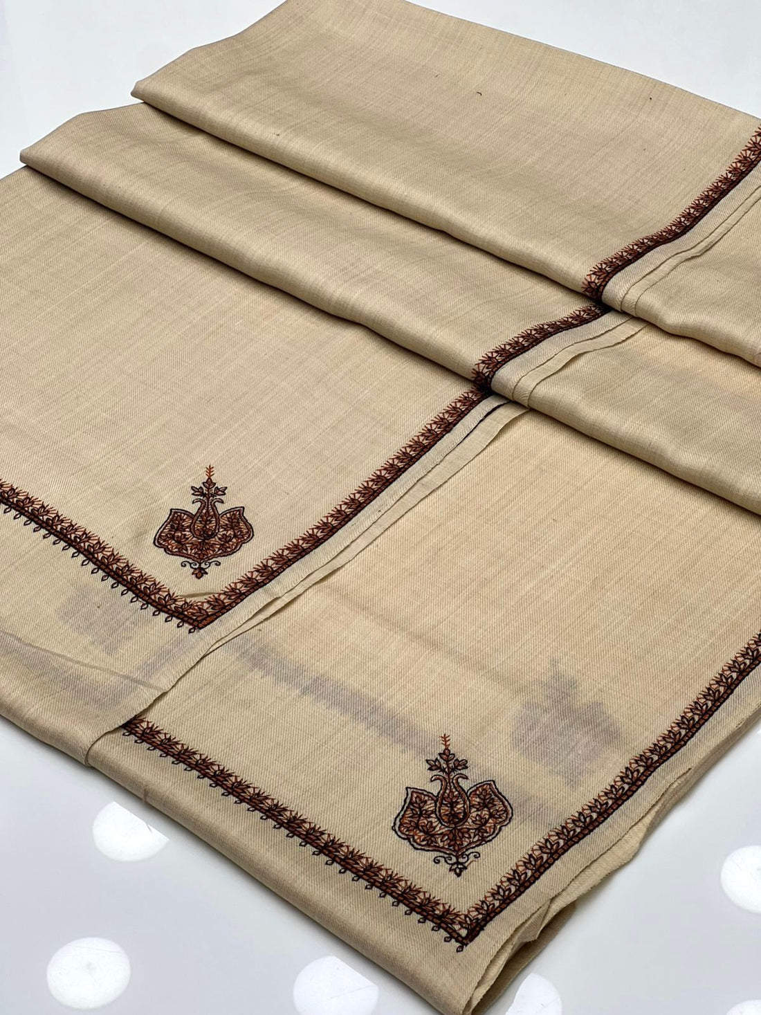 Pashmina 
Machine Made Kashmiri Embroidery Shawl